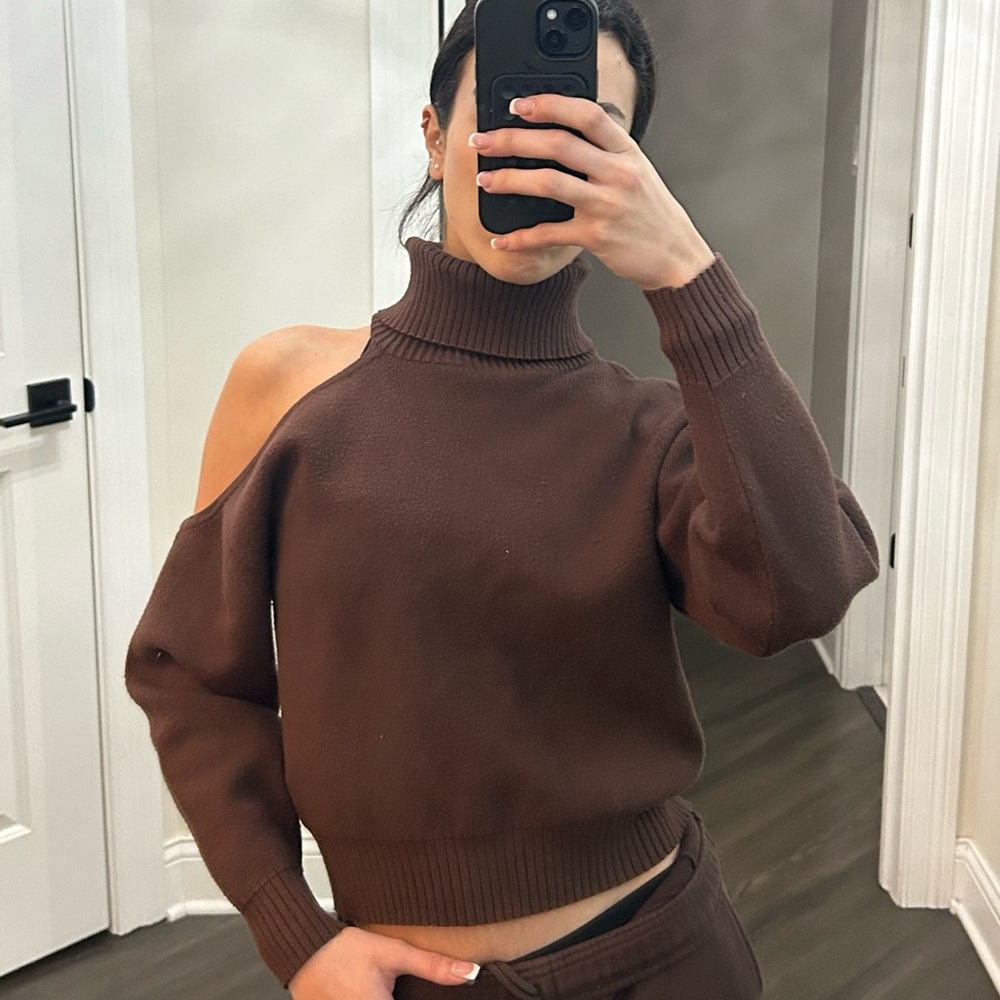 JustFab Chocolate Off-Shoulder Sweater